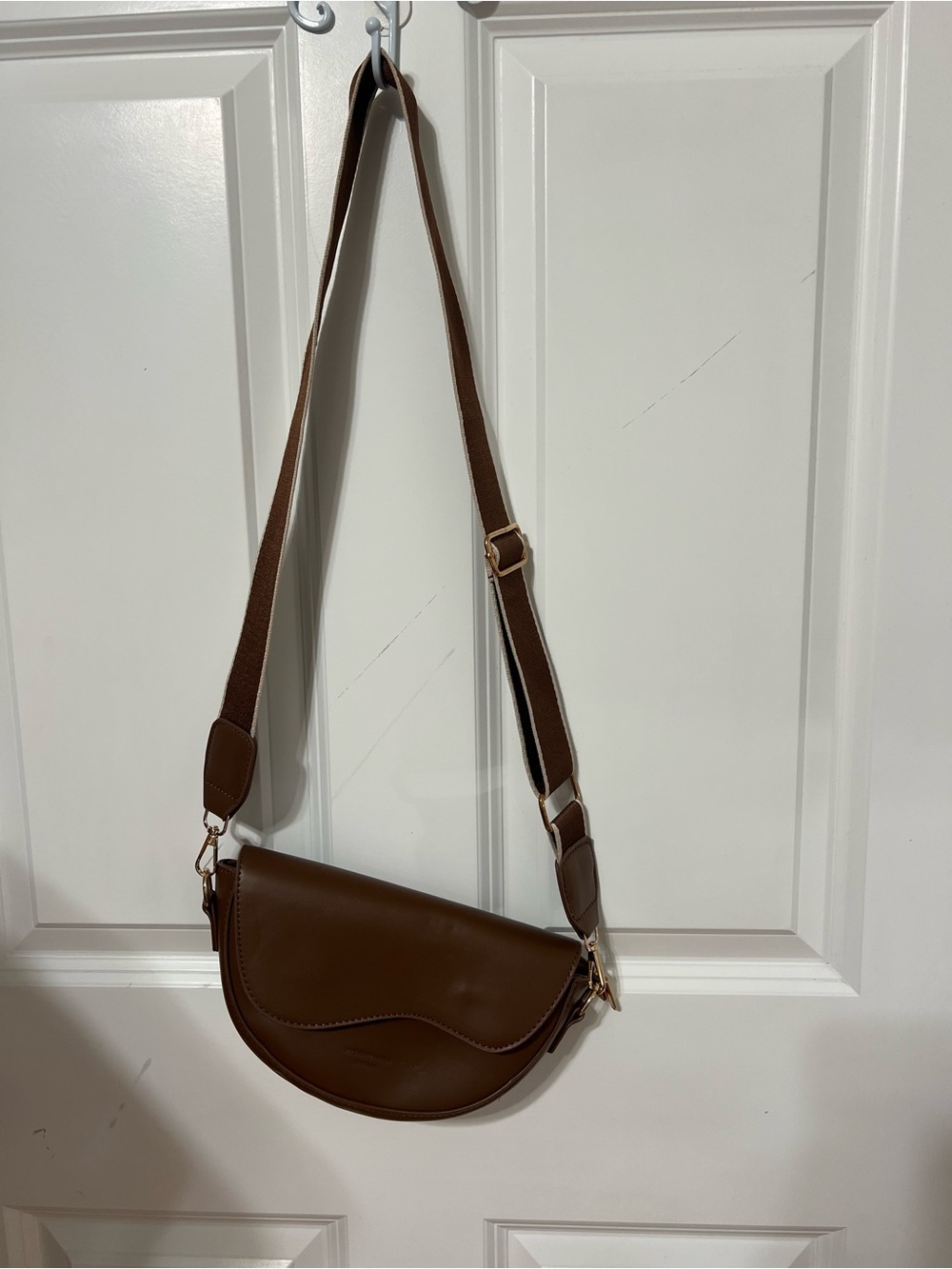 Classic Brown Crescent Crossbody Bag - Women